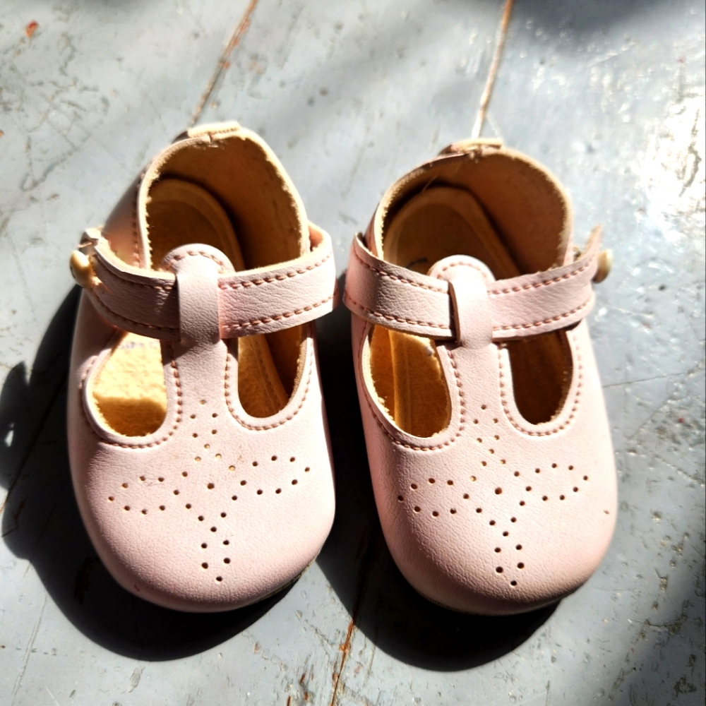 Vintage Mary Jane Style Baby Shoes Simpsons